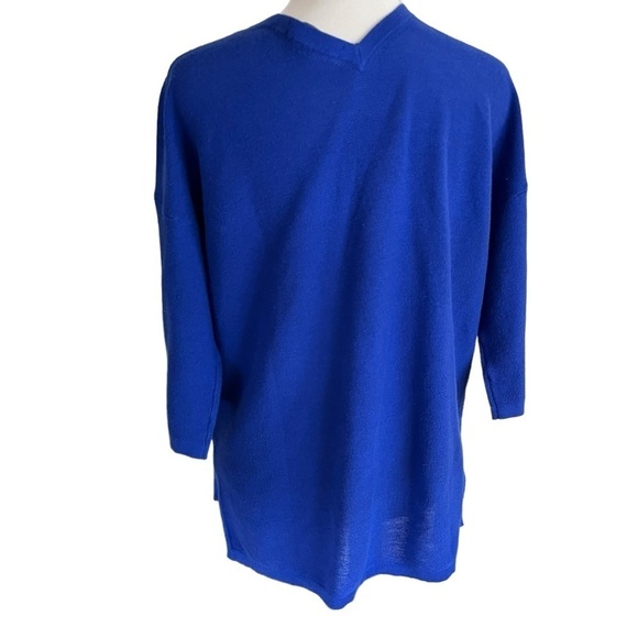 EUC Banana Republic Royal Blue Fine Gauge Knit V Neck Sweater Sz M - Picture 7 of 8